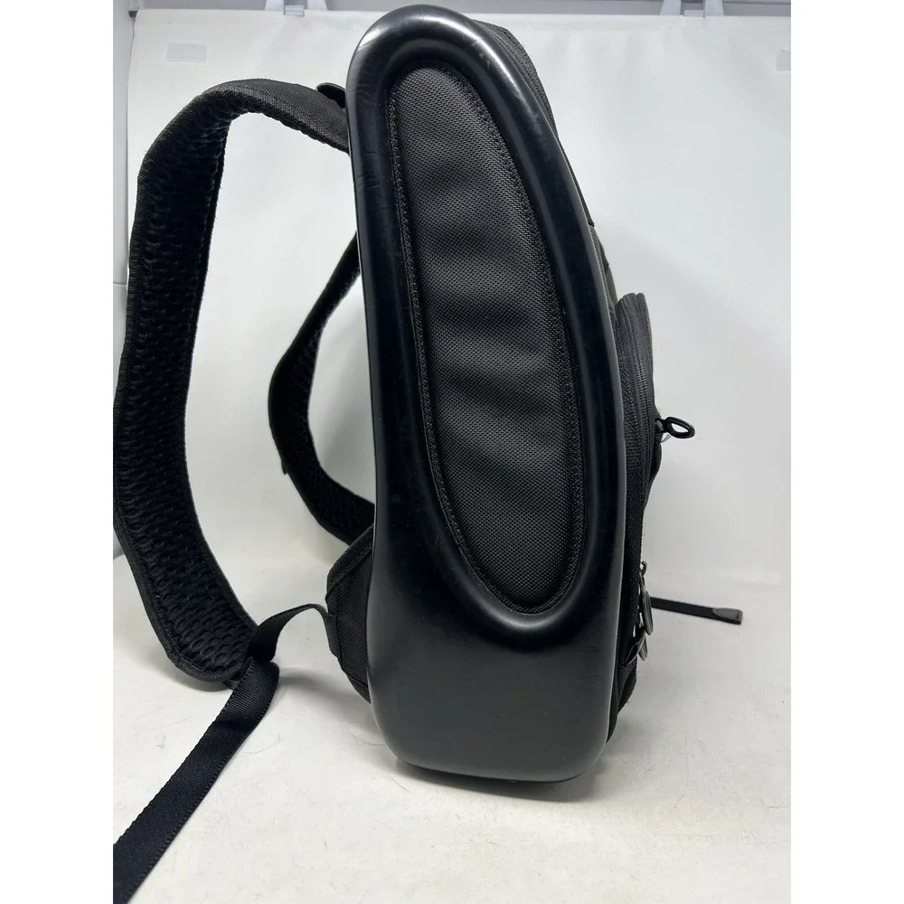 Tumi excellent used